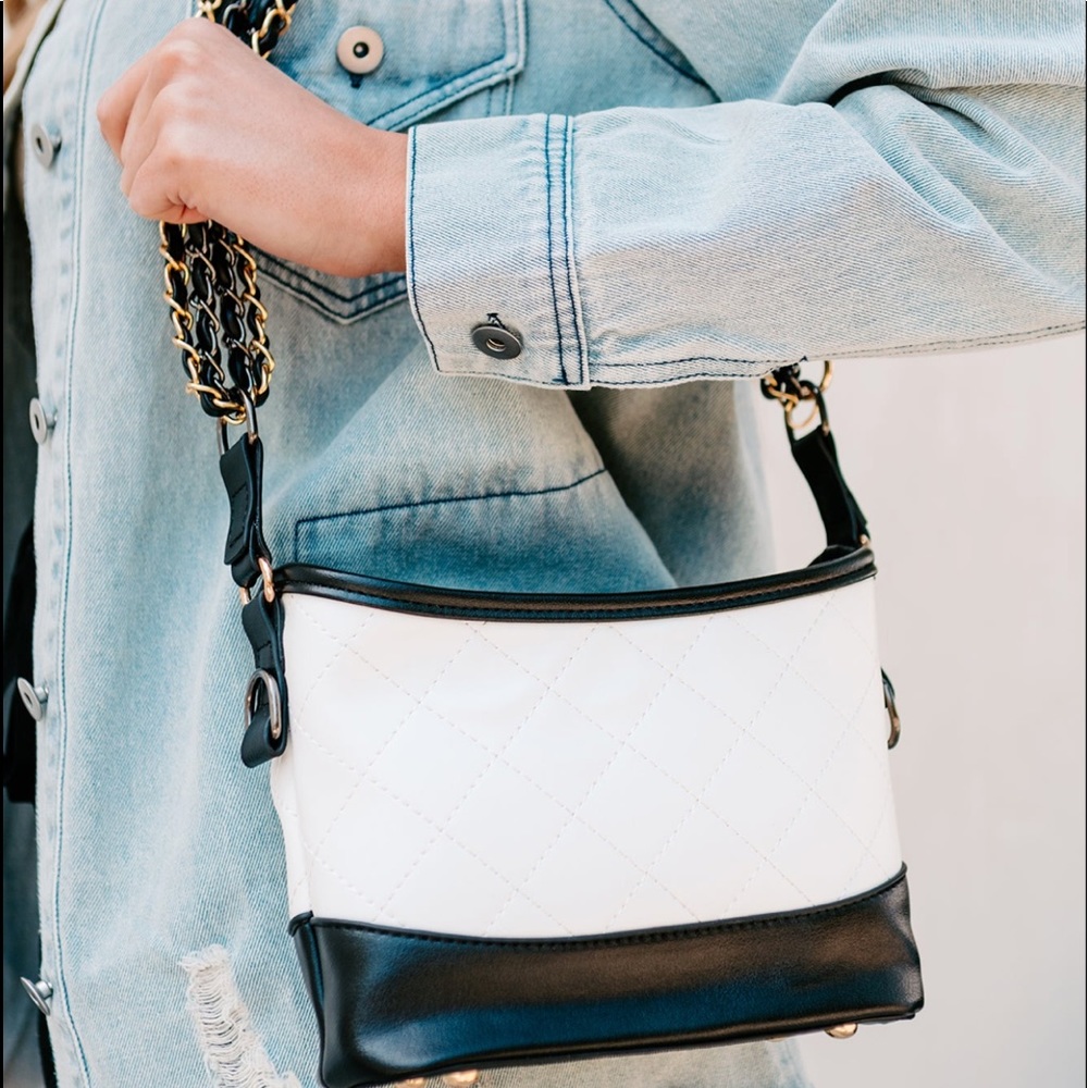 🆕🖤 Runway Quilted Bag